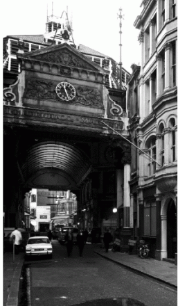 fig #2 –  Entrance to London Metals Exchange, Leadenhall Market (right) – circa 1971 – courtesy of the London Metals Exchange